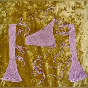 CLEAROUT🔥 3 Piece Striped Top 💗